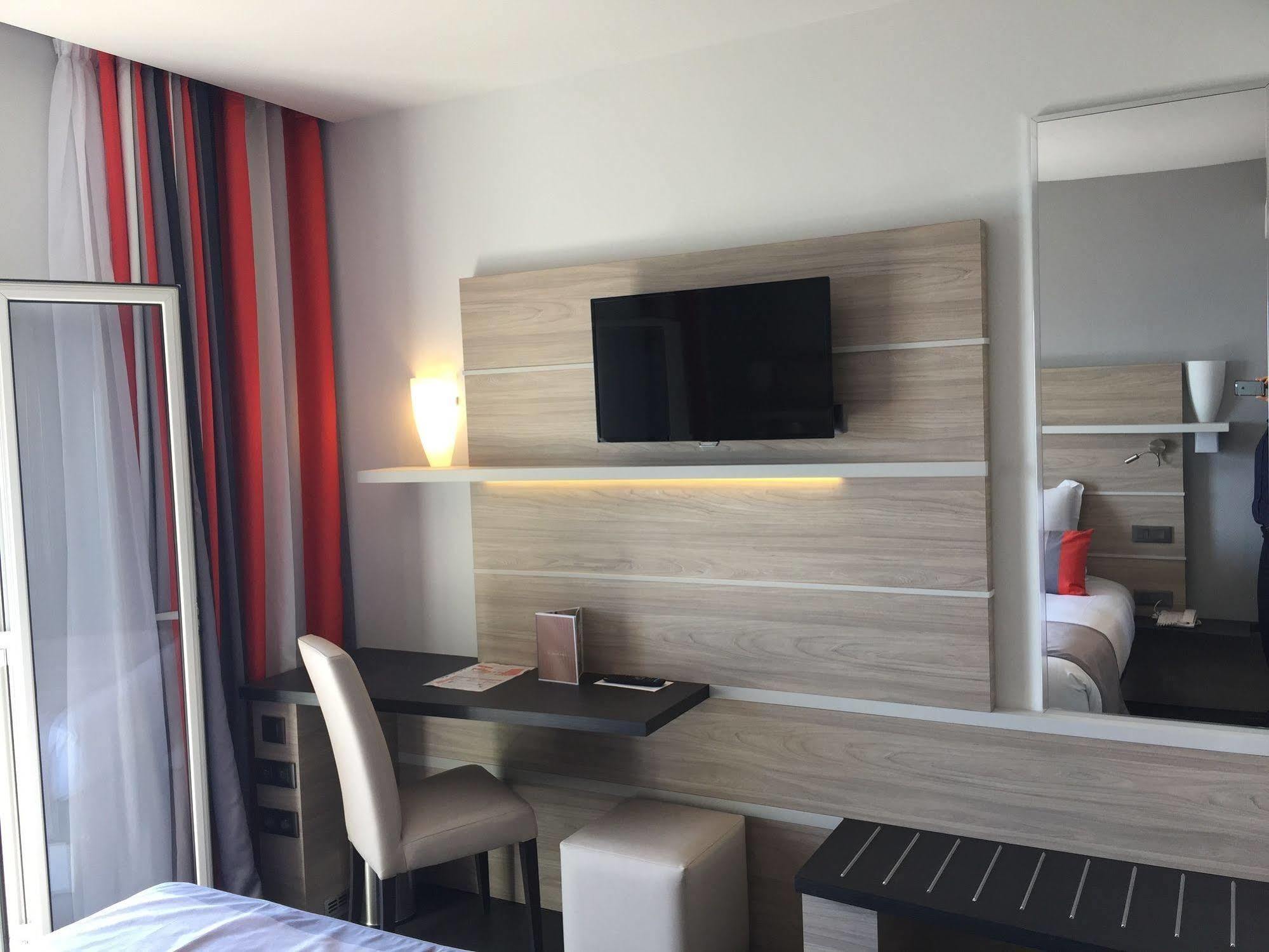 Le Saint Paul Hotel